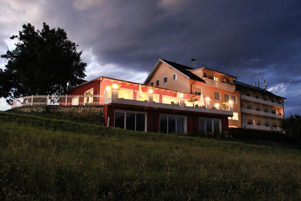 Hotel-Pension Melcher Drobollach am Faakersee Bagian luar foto
